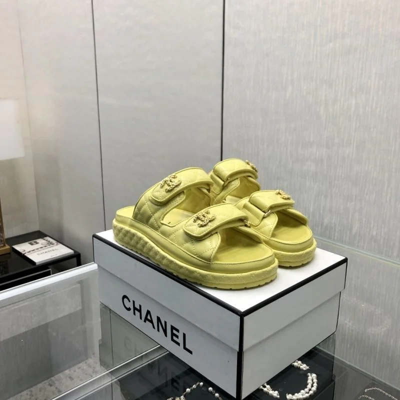 Neat Chanel Slippers 19829