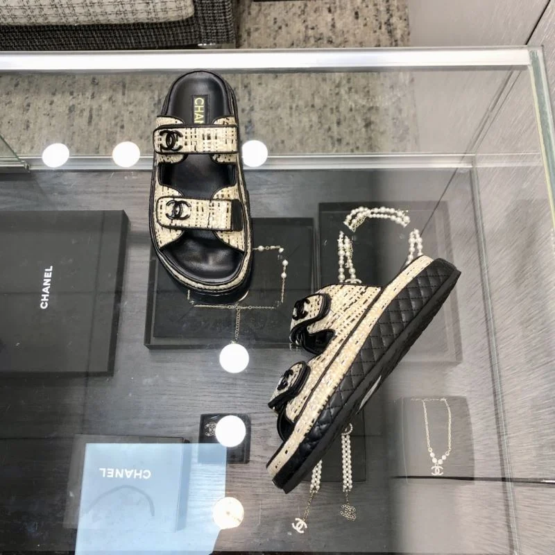 Chanel Slippers Trendy 19820