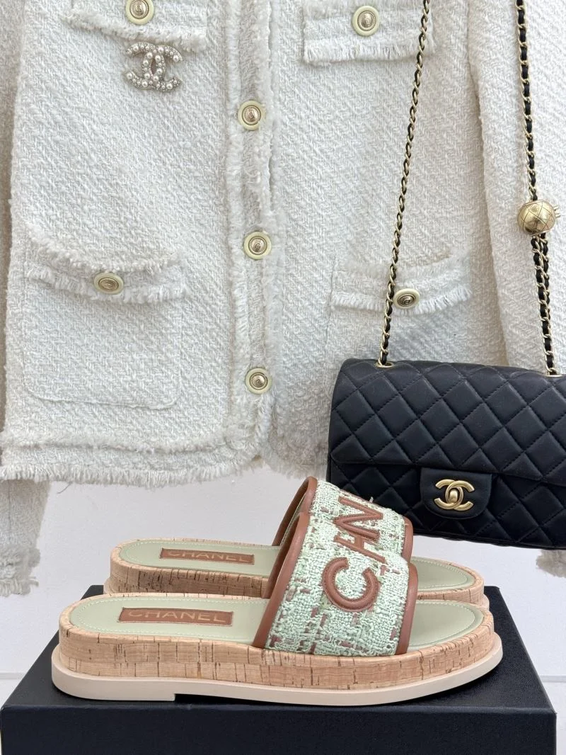 Neat Chanel Slippers 19776