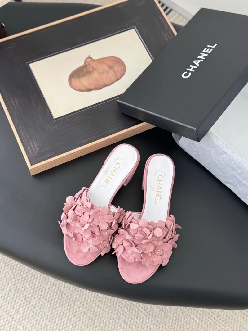 Unisex Chanel Slippers 19758