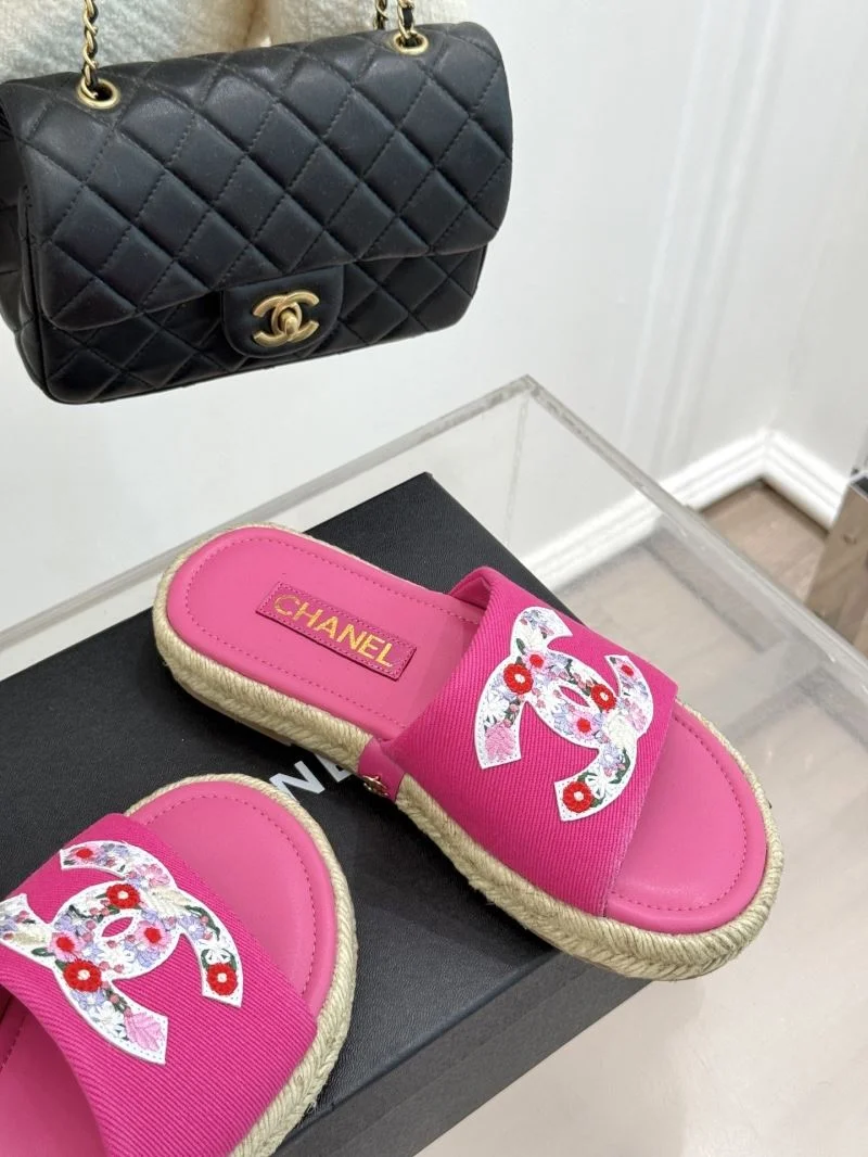 Comfortable Chanel Slippers 19751