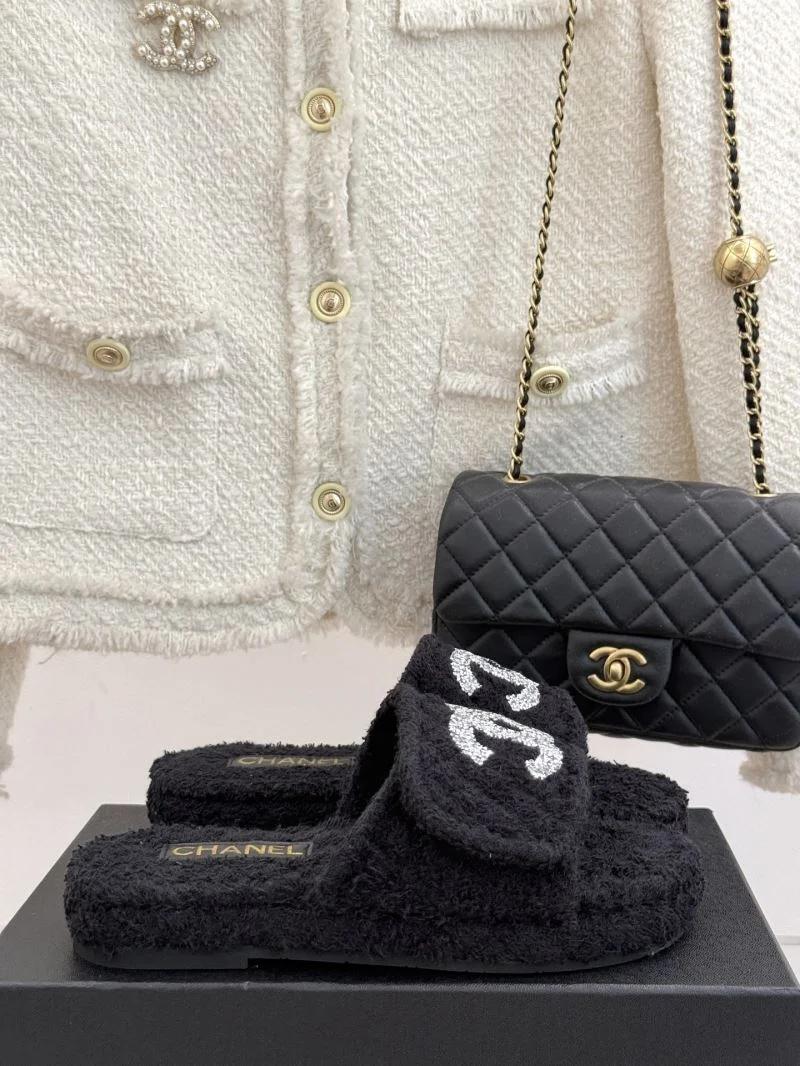 Sustainable Chanel Slippers 19749