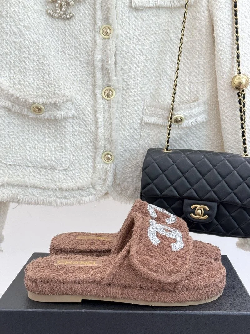 Stylish Chanel Slippers 19734