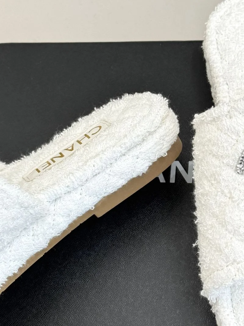 ZipUp Chanel Slippers 19738