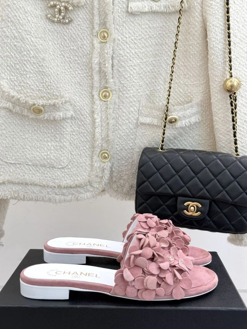 Effortless Chanel Slippers 19727
