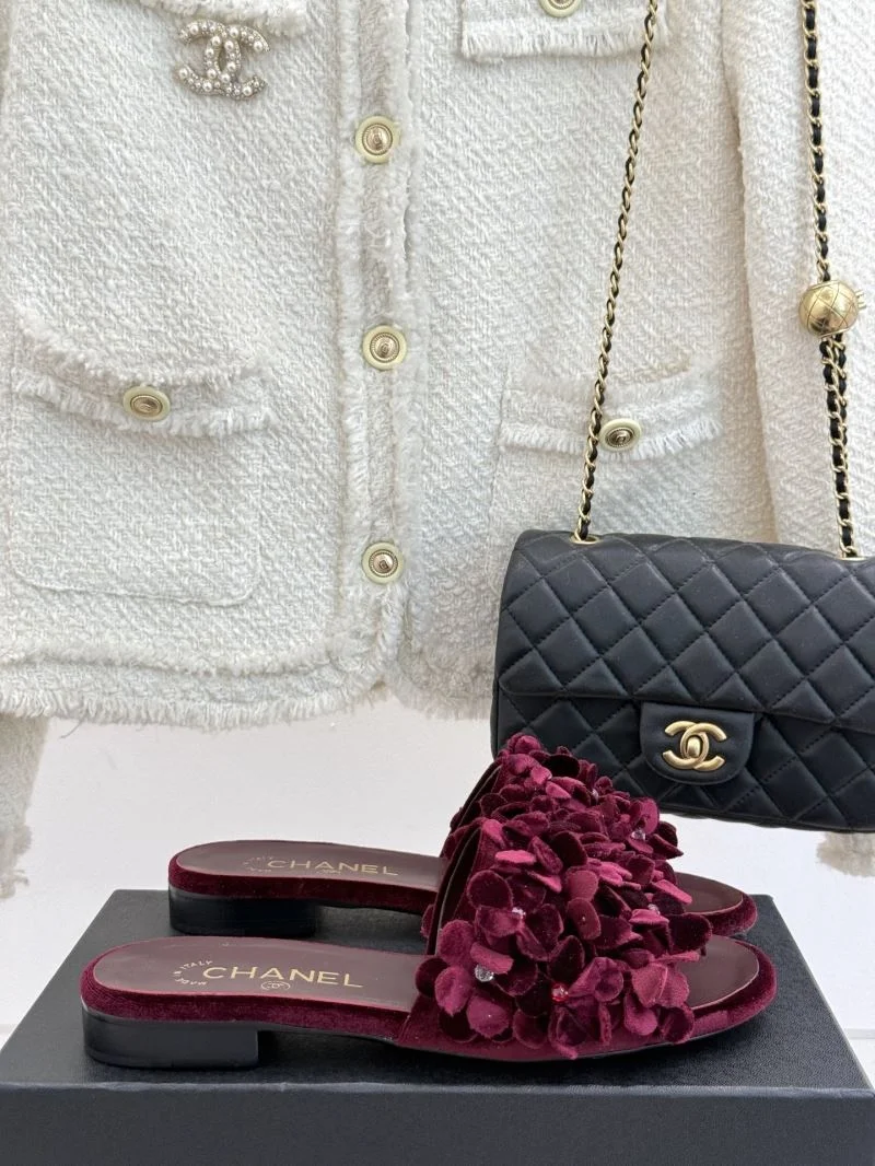 Effortless Chanel Slippers 19732
