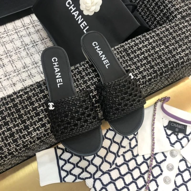 Chanel Slippers Versatile 19737