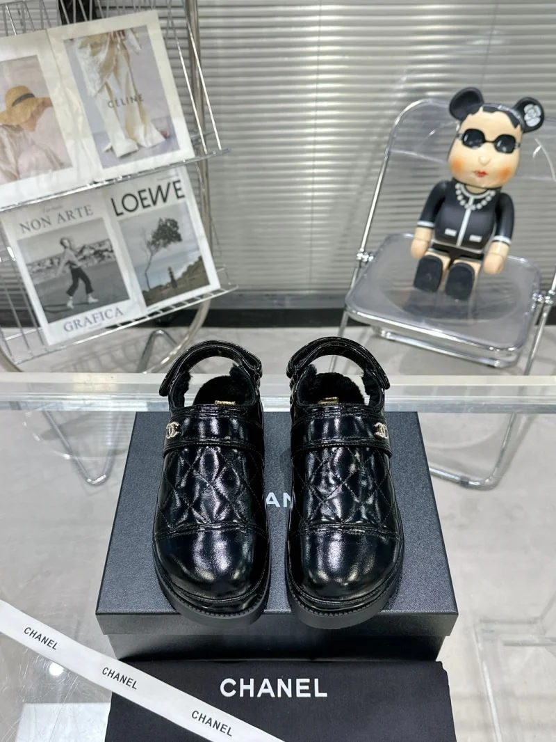 Chanel Slippers Chic 19609