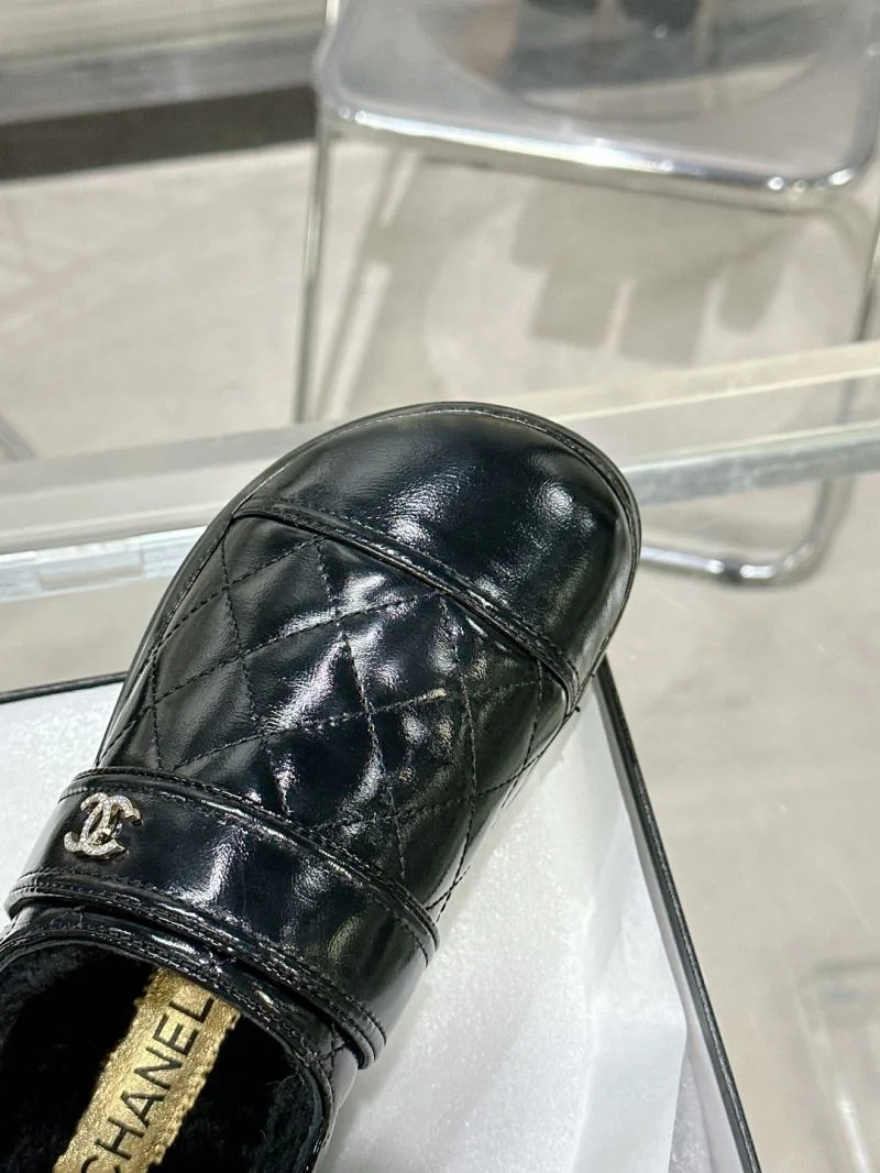 Chanel Slippers Chic 19609