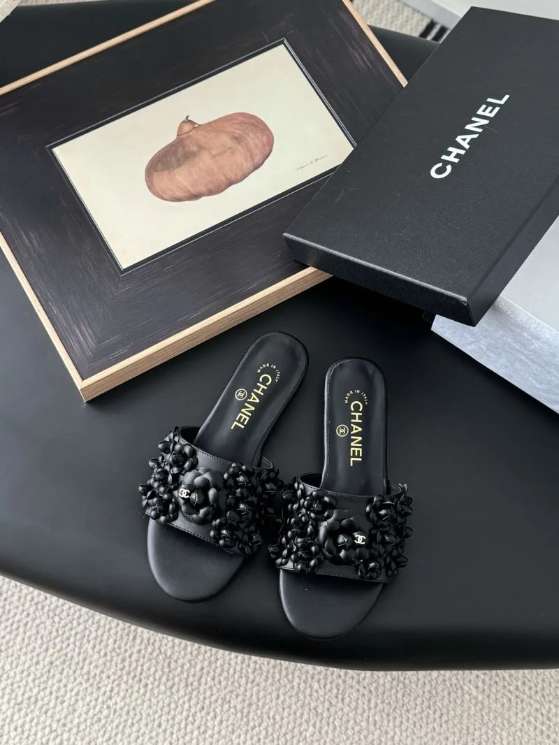Attractive Chanel Slippers 19605