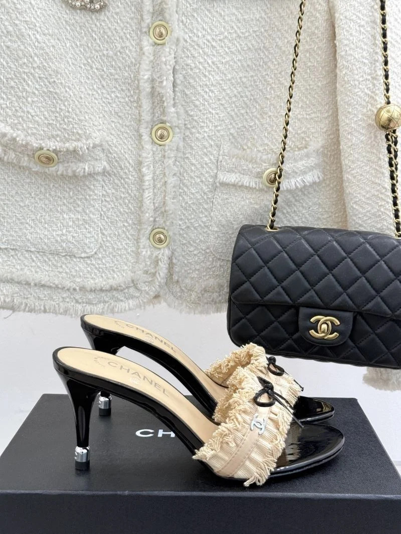Chanel Slippers FreshLook 18917