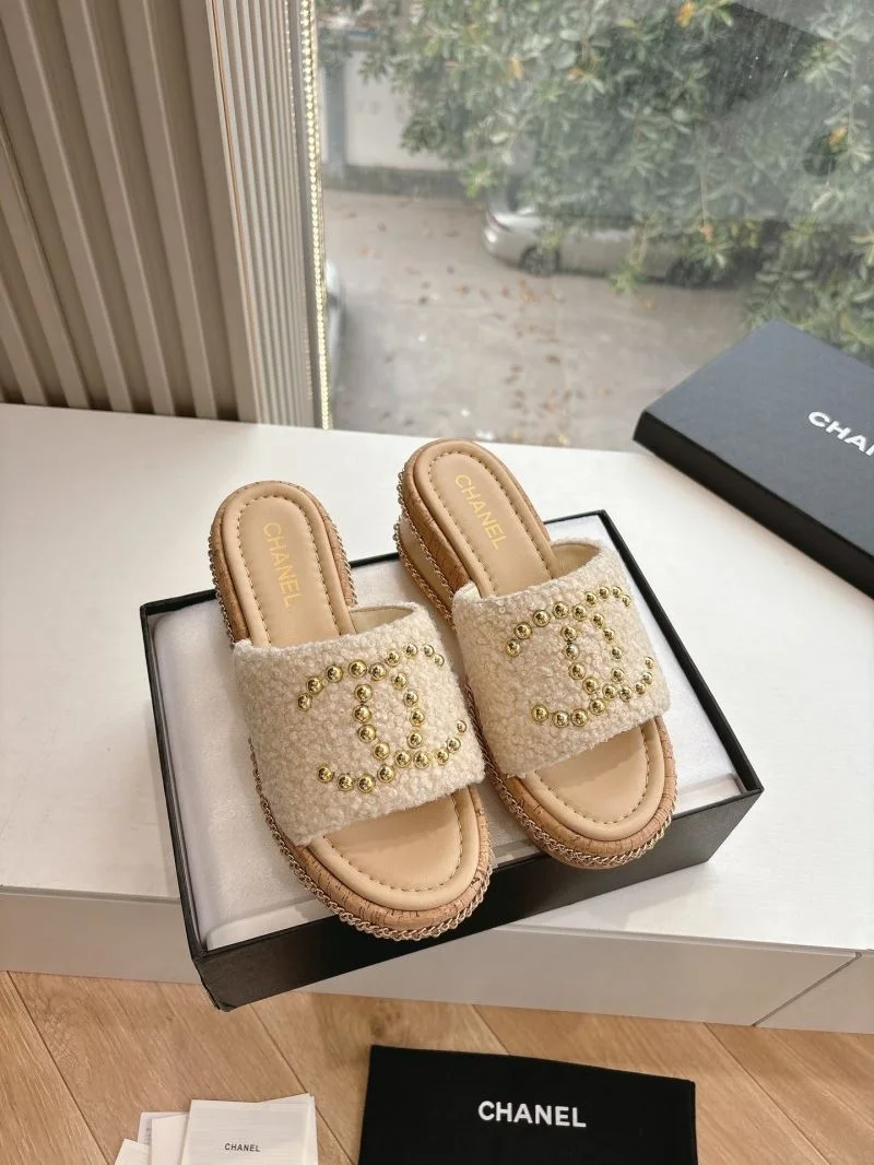 Durable Chanel Slippers 18883