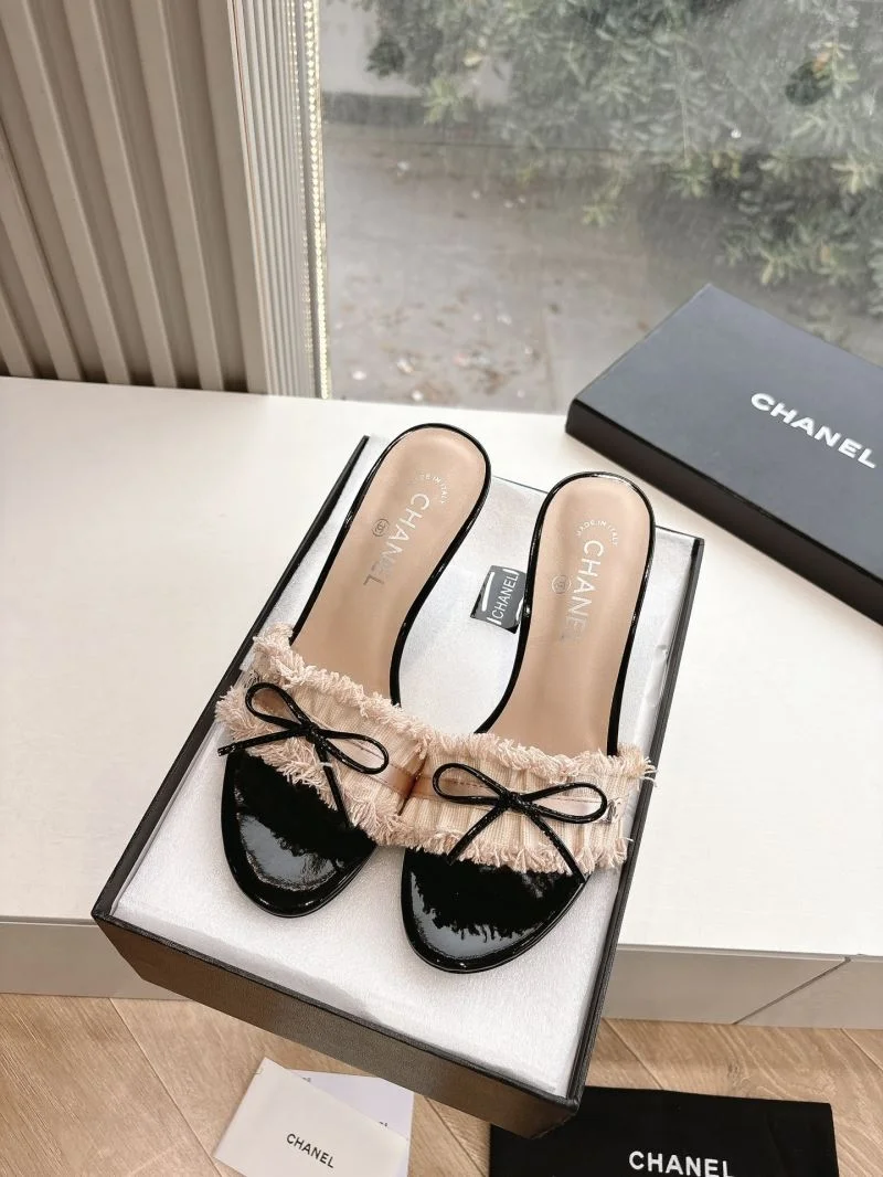 Chanel Slippers Unisex 18877