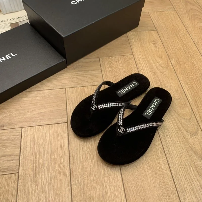 Chanel Slippers Attractive 18838