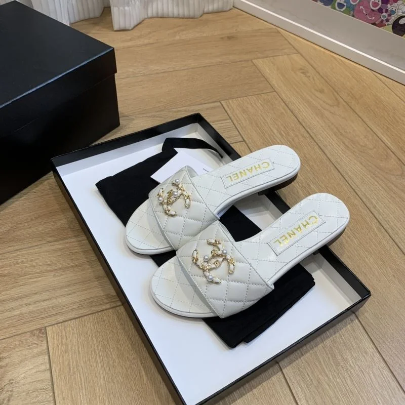 Chanel Slippers Durable 18900