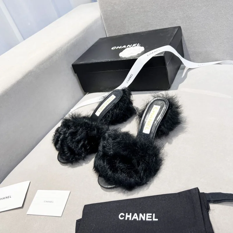 Chanel Slippers EasyMatch 18821