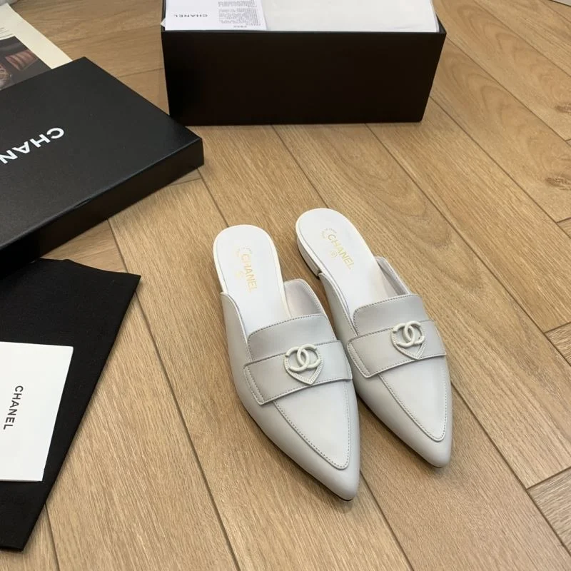 Original Chanel Slippers 18808