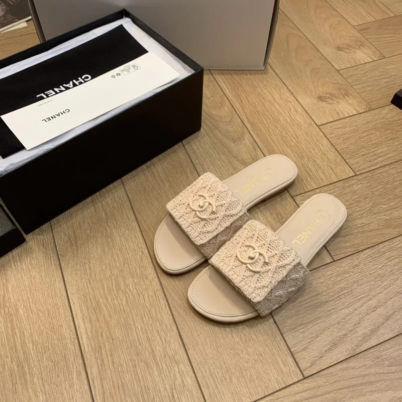 FashionForward Chanel Slippers 18791