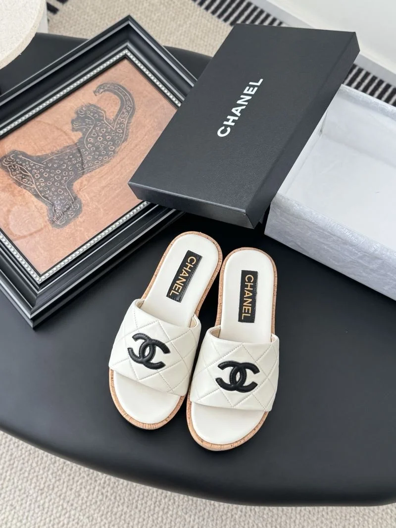 Chanel Slippers Trendy 18761
