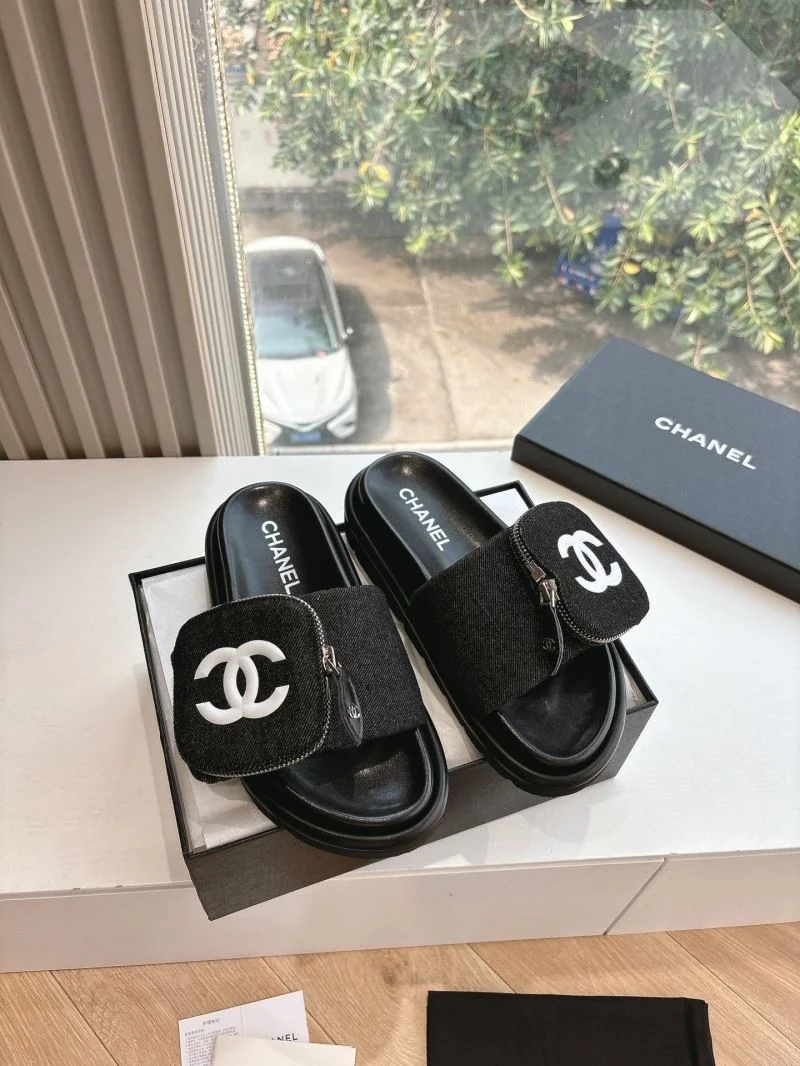 Chanel Slippers ComfortFit 18729
