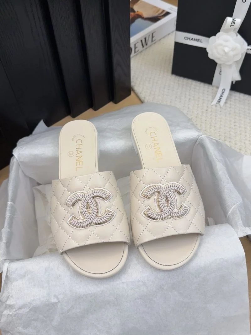 Chanel Slippers StreetReady 18720