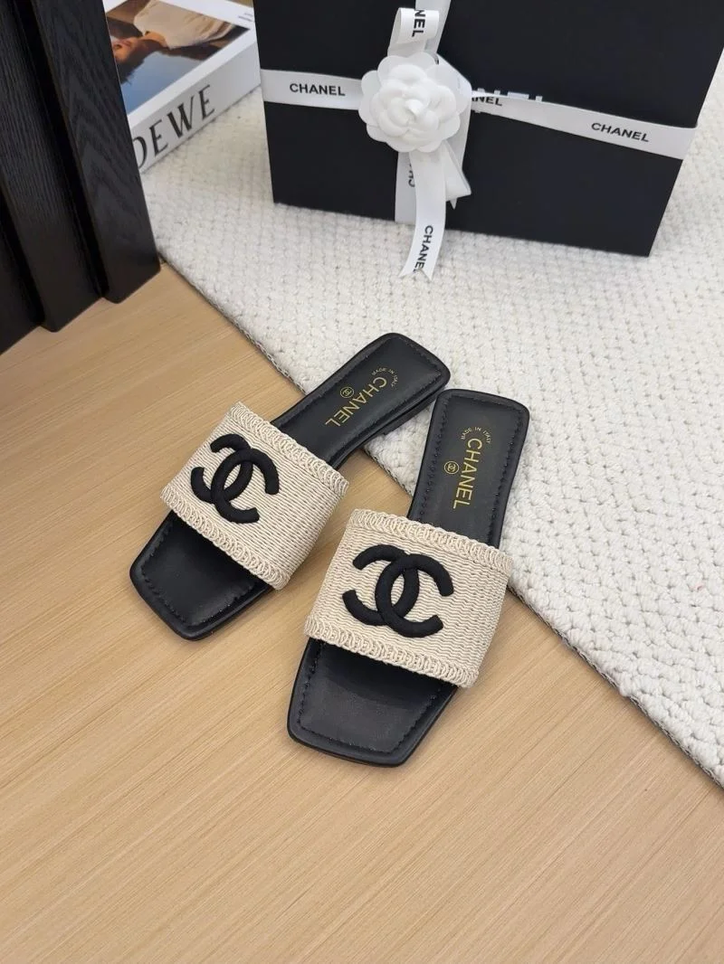 Premium Chanel Slippers 18697