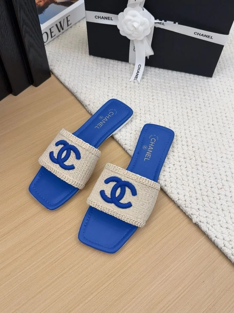 Elegant Chanel Slippers 18695