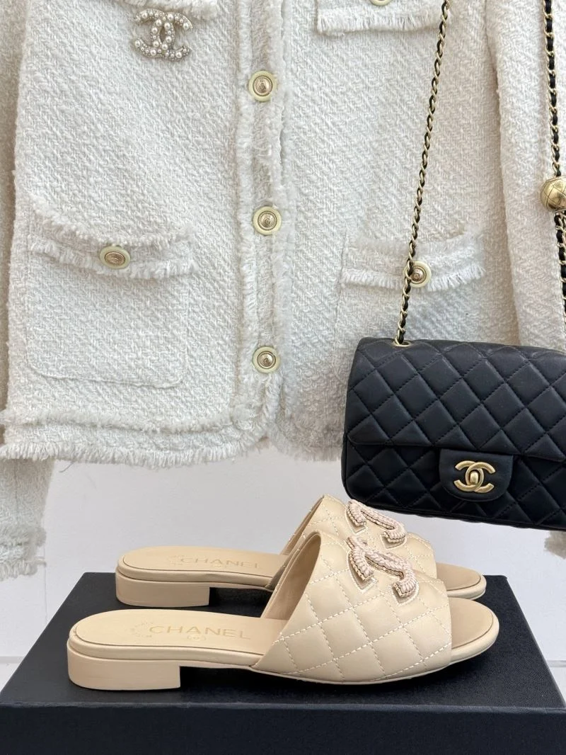 Cozy Chanel Slippers 18690