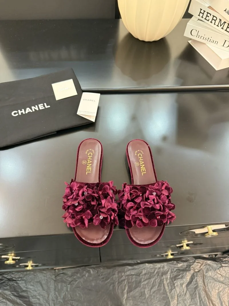 Chanel Slippers Cozy 18688