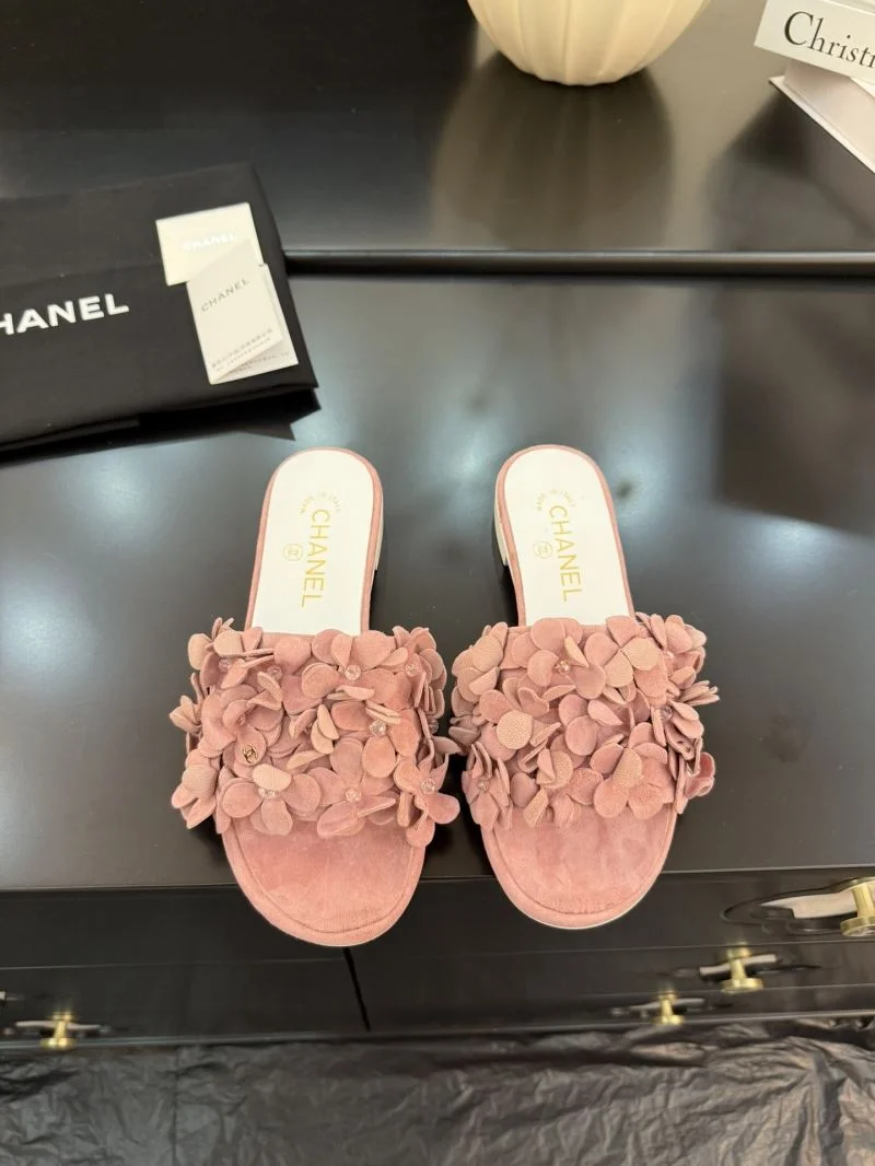 Chanel Slippers Classic 18679