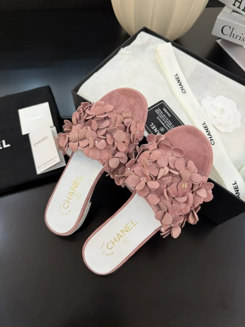 Chanel Slippers Classic 18679