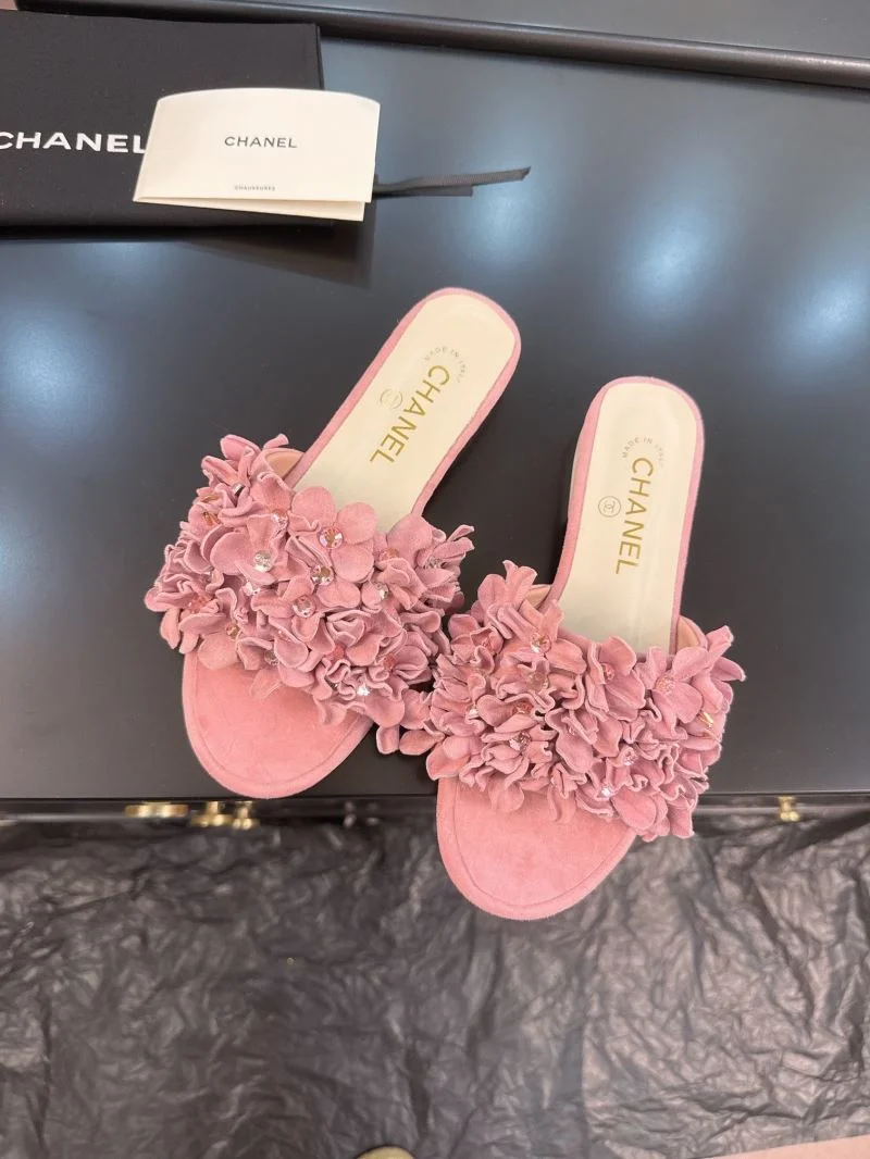 Chanel Slippers Chic 18760