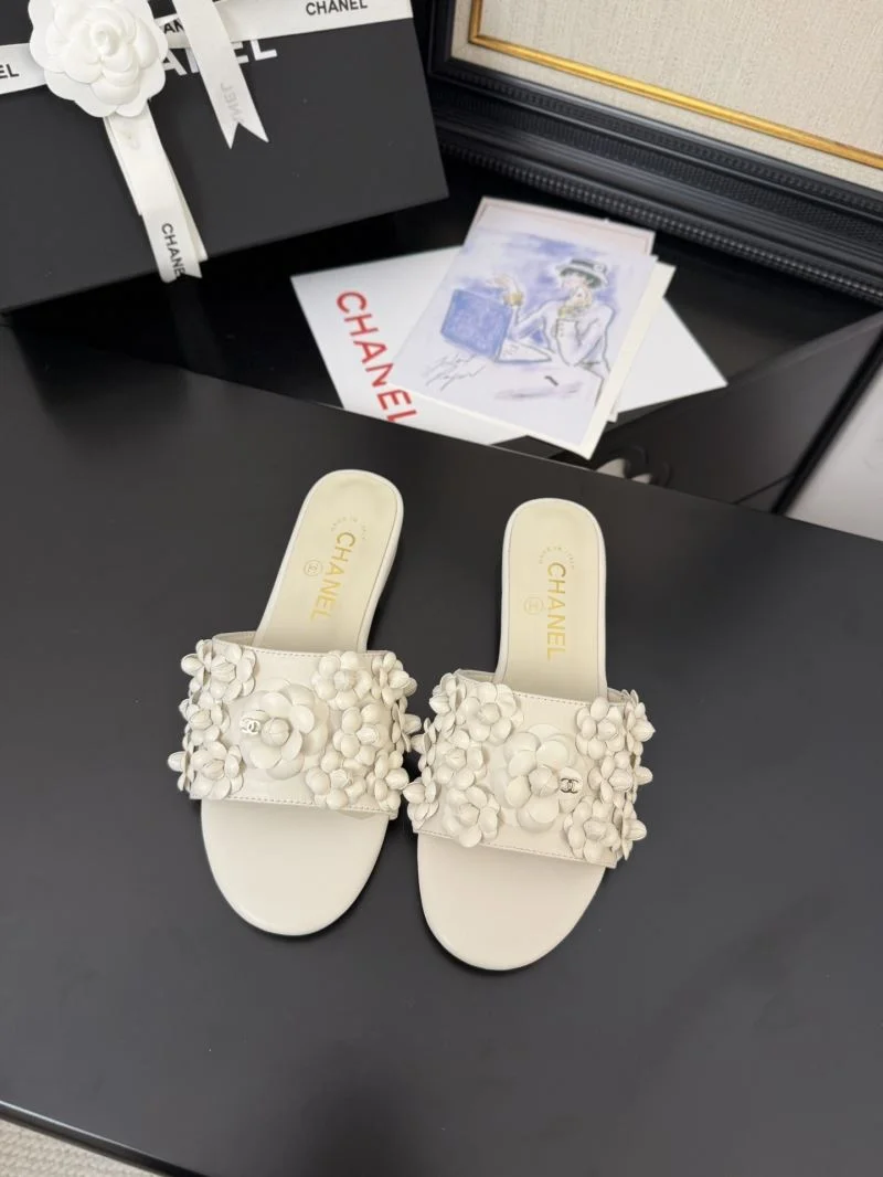 Chanel Slippers Effortless 18669