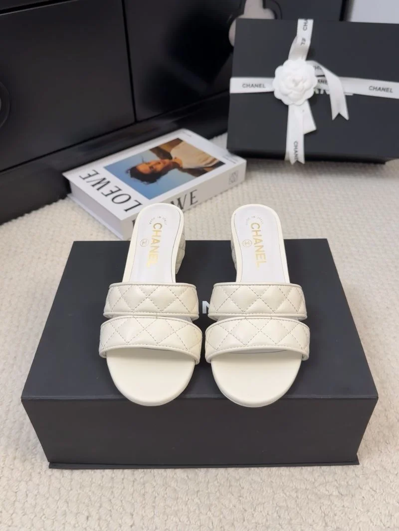 Lightweight Chanel Slippers 18675