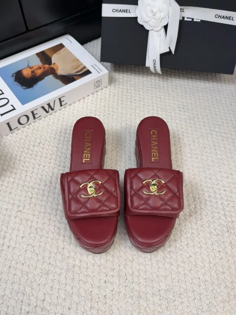 Chanel Slippers Modern 18662