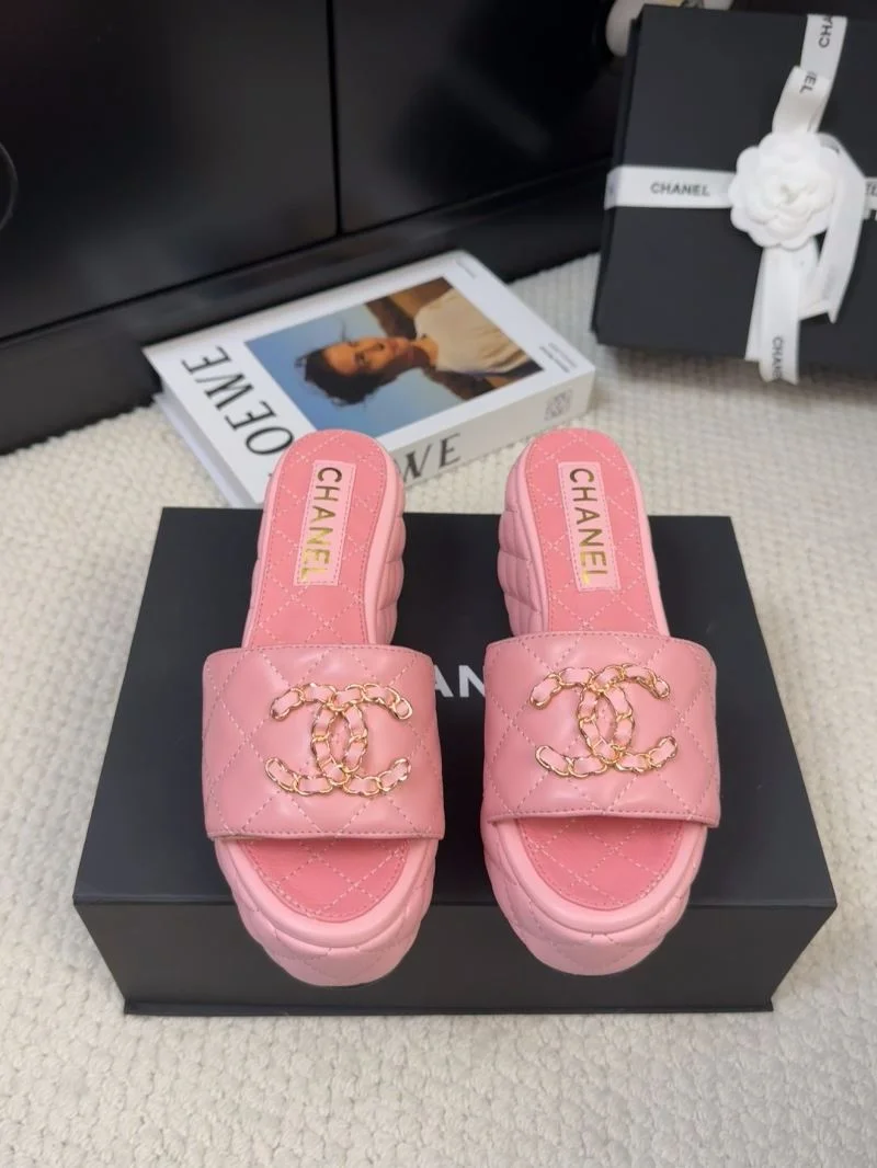 Chanel Slippers Lightweight 18653