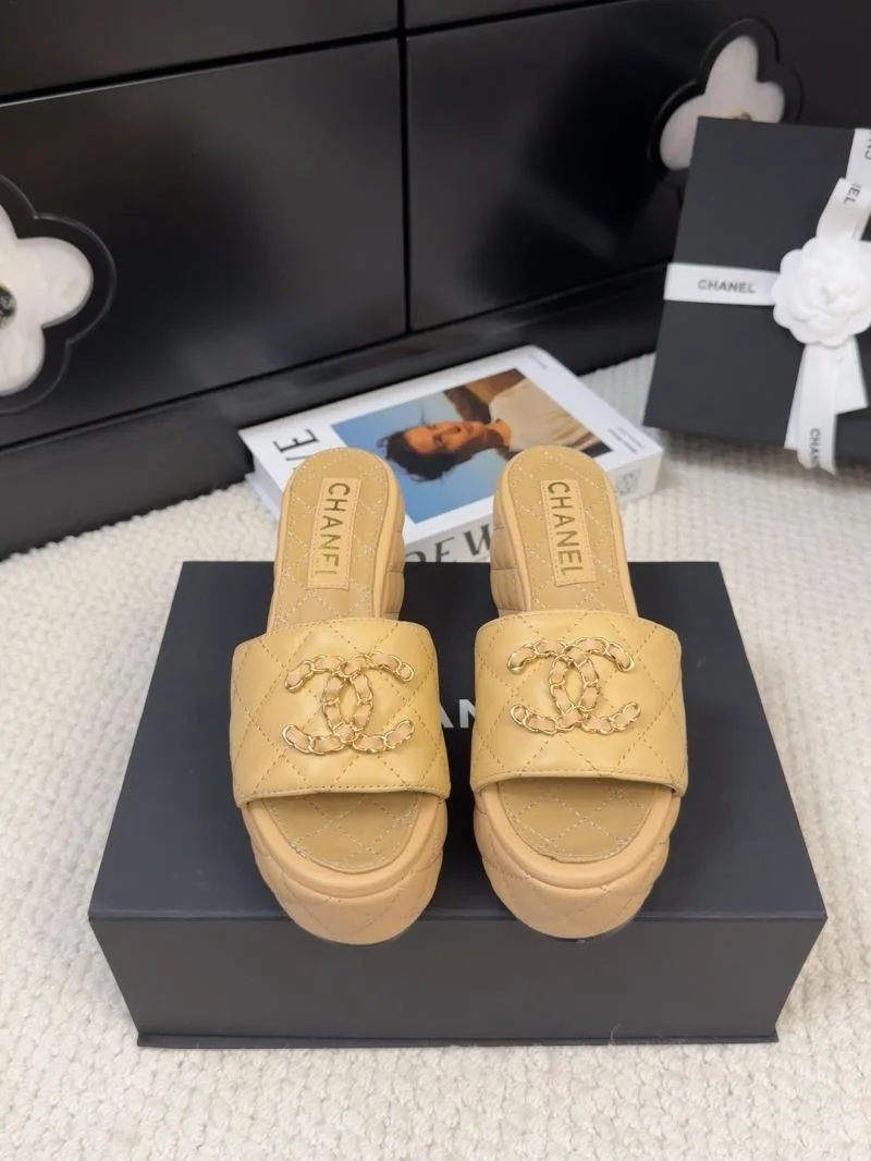Chanel Slippers EasyCare 18660