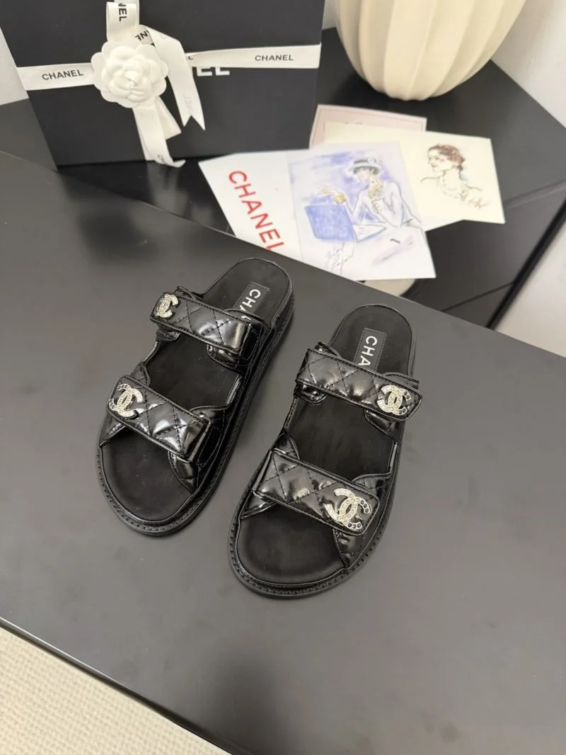 Chanel Slippers Unique 18672