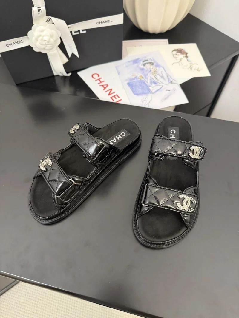 Chanel Slippers Unique 18672