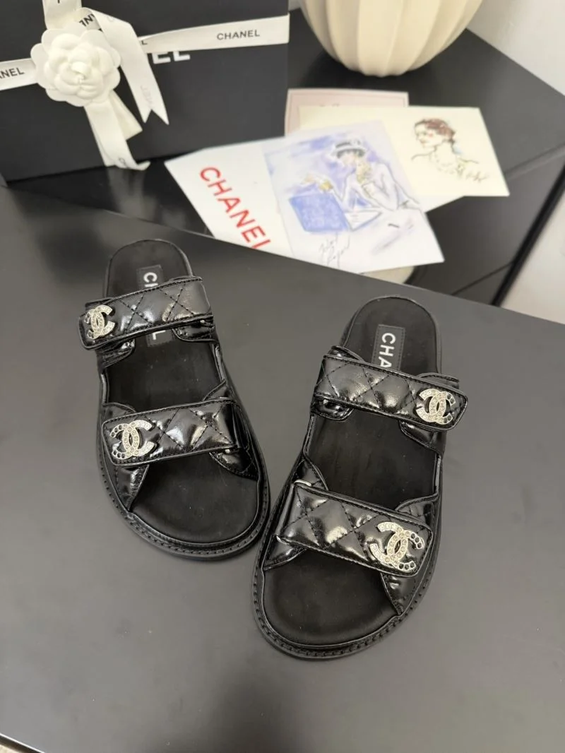 Chanel Slippers Unique 18672