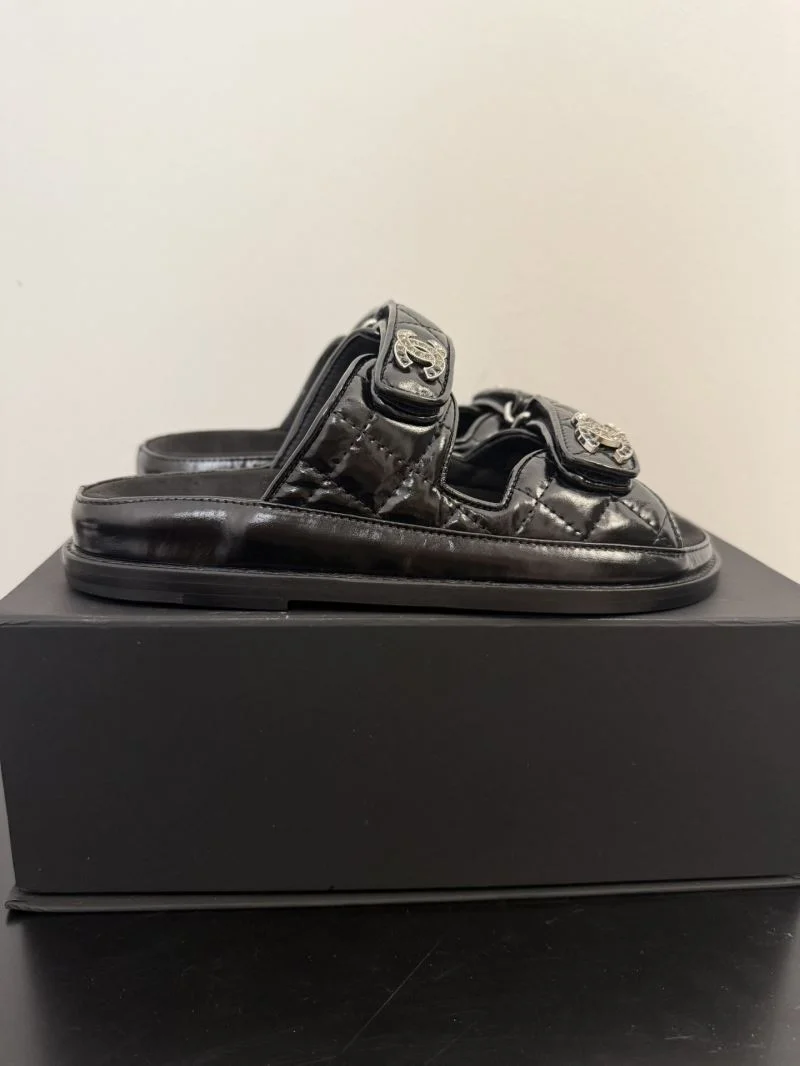 Chanel Slippers Unique 18672