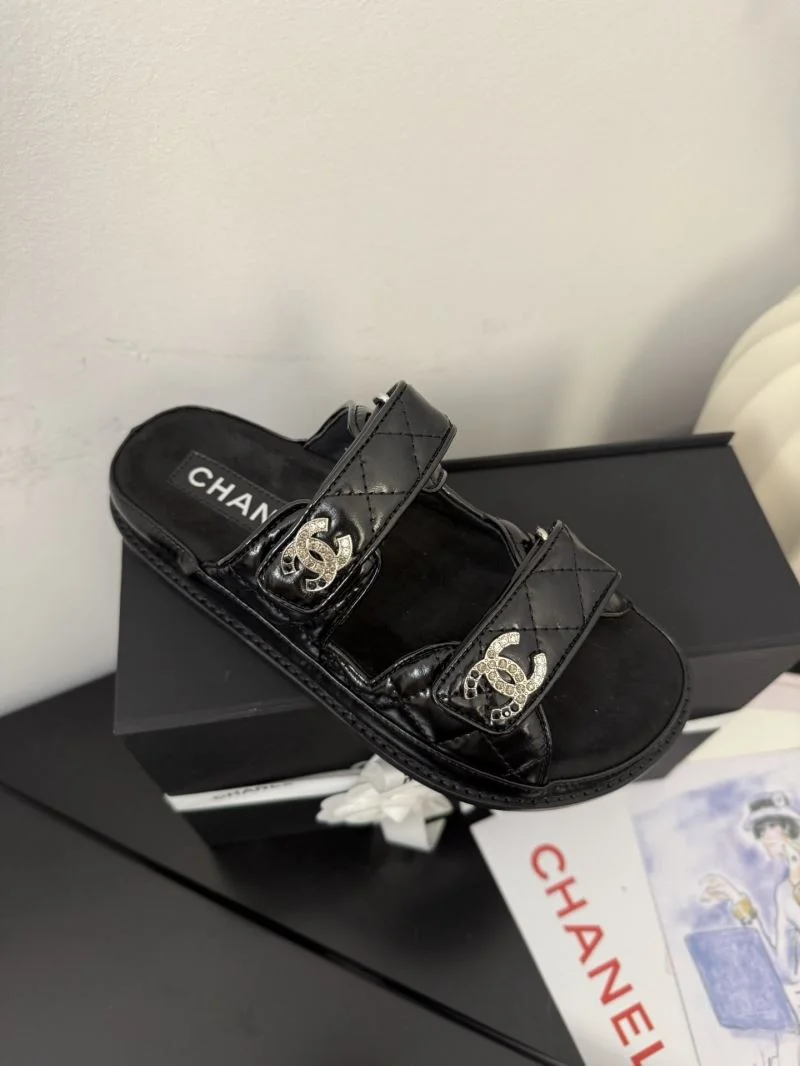 Chanel Slippers Unique 18672