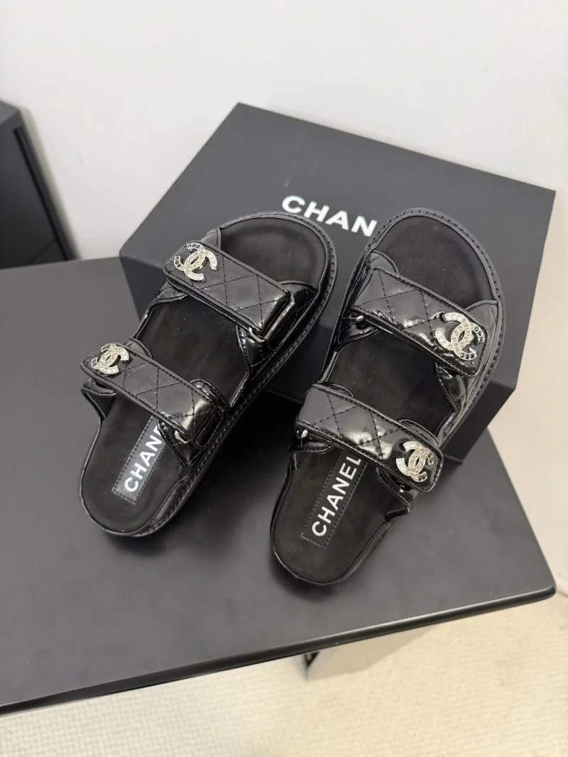 Chanel Slippers Unique 18672