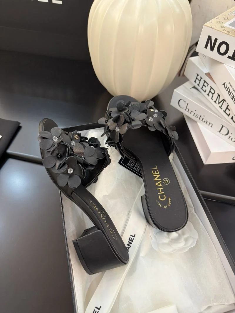 Youthful Chanel Slippers 18596