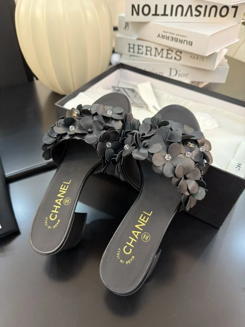 Youthful Chanel Slippers 18596