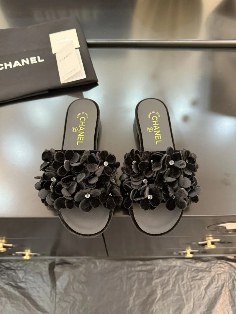 StreetReady Chanel Slippers 18589