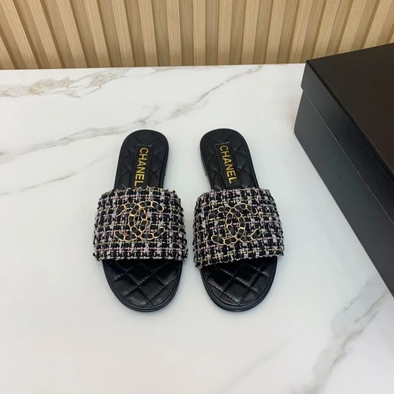 Supportive Chanel Slippers 18599