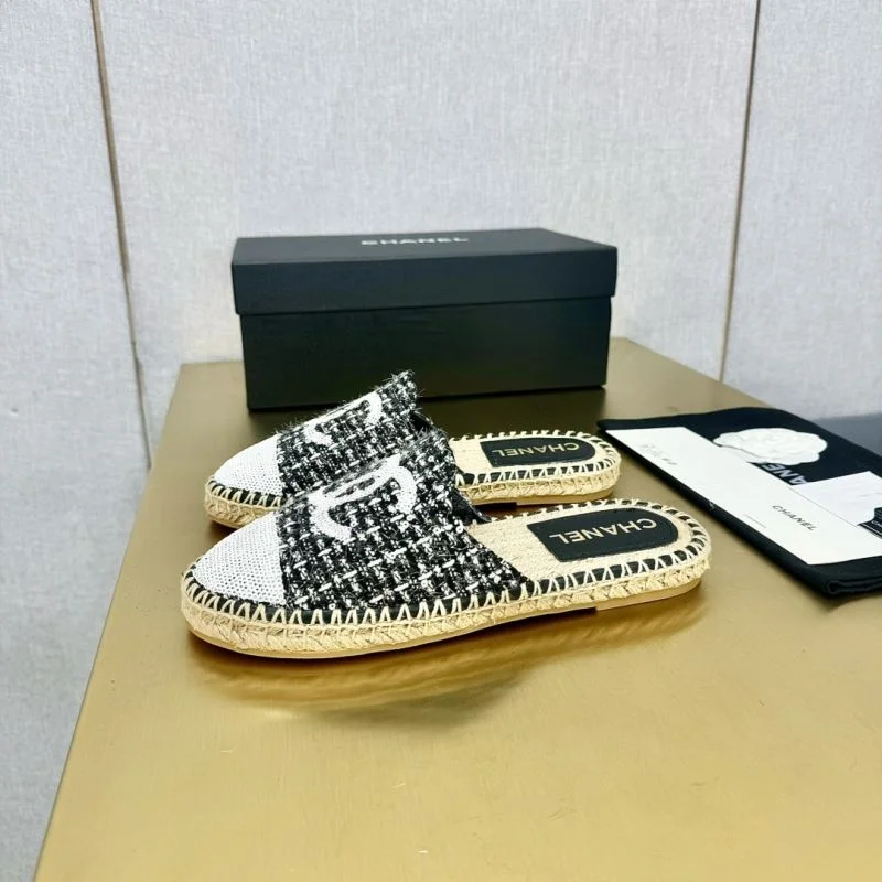 Chanel Slippers RelaxedFit 18673