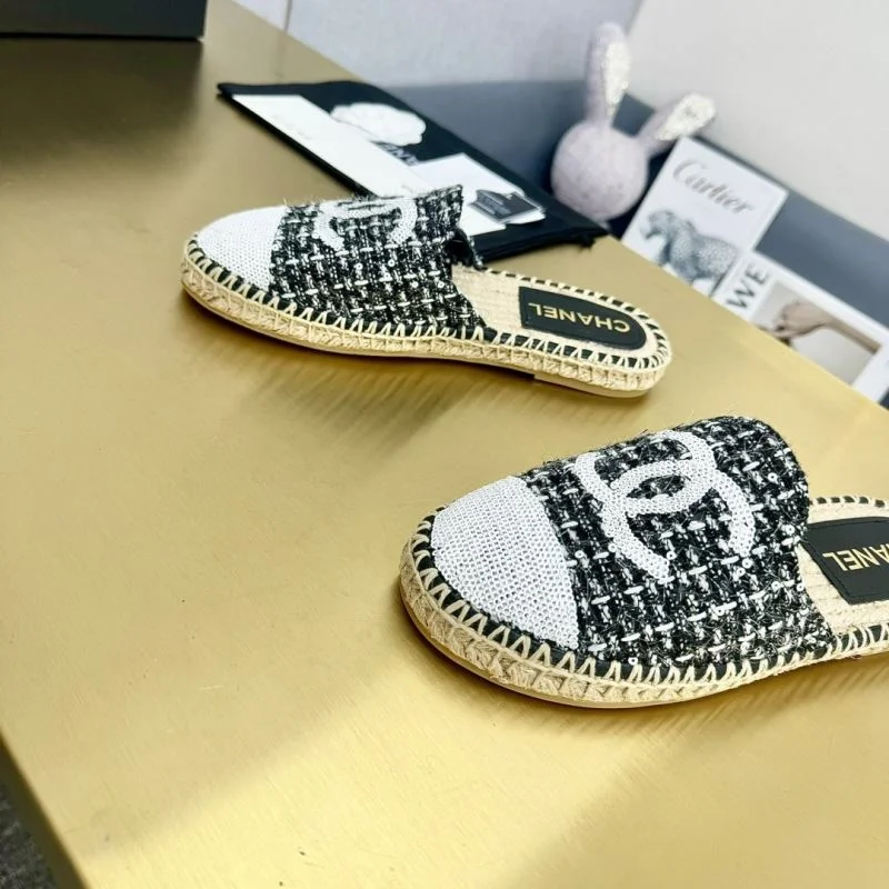 Chanel Slippers RelaxedFit 18673