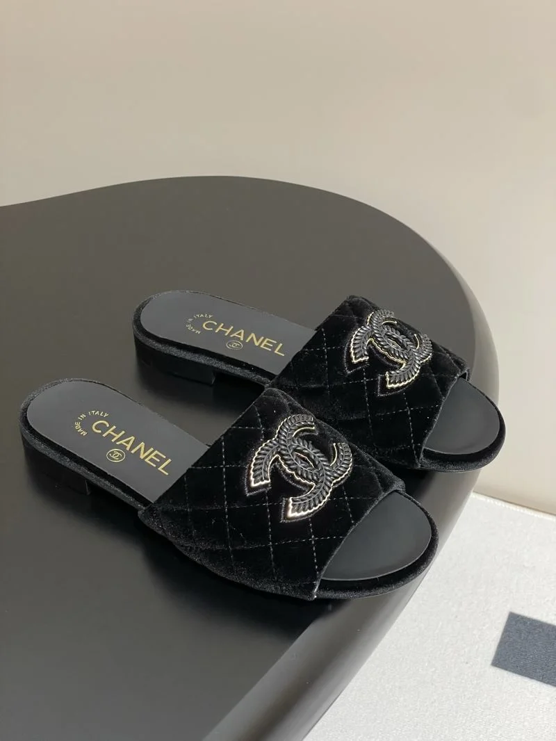 Versatile Chanel Slippers 18583